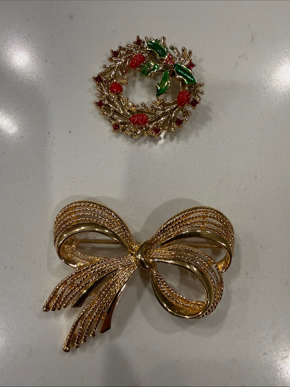 Gold Napier Bow and Holiday Wreath vintage Brooch Set - Gold, Red, Green